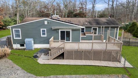 592 Whitecomb Avenue Jackson NJ 08527