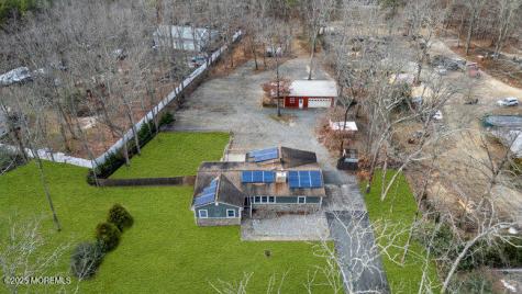 592 Whitecomb Avenue Jackson NJ 08527