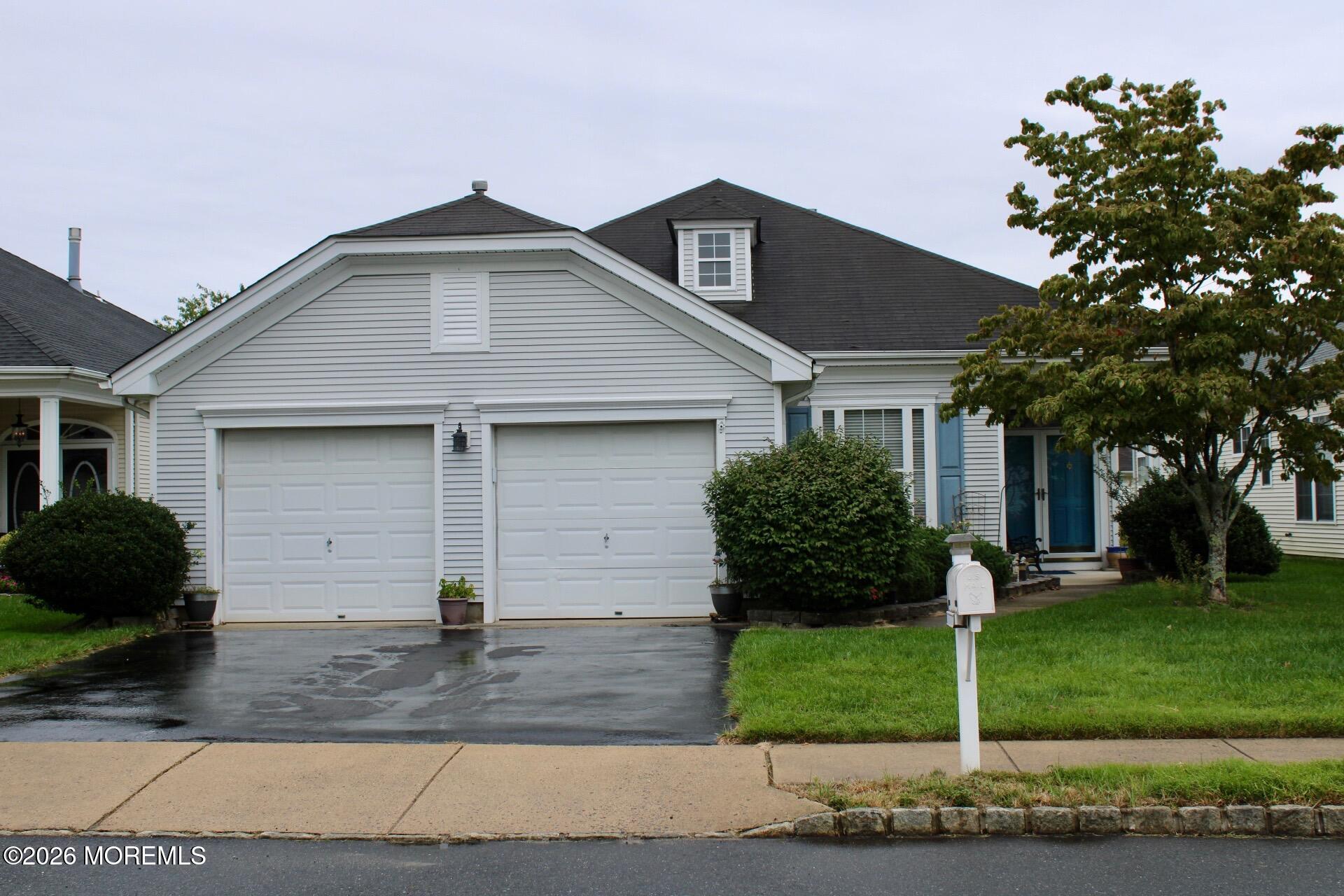 4 Summerlawn Drive Lakewood NJ 08701
