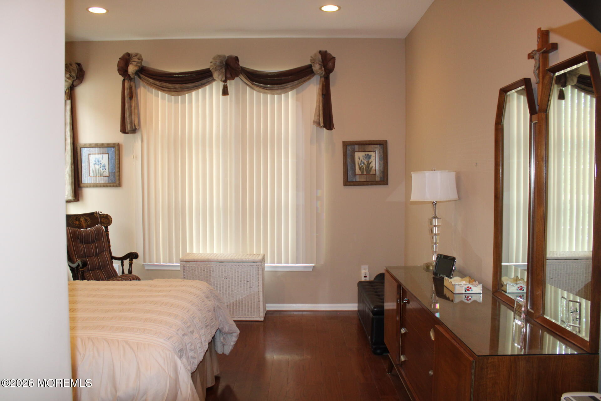 4 Summerlawn Drive Lakewood NJ 08701