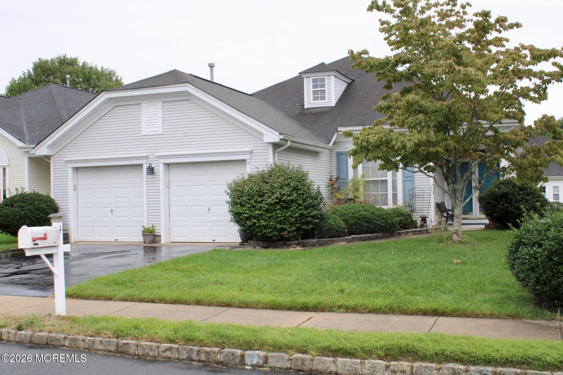 4 Summerlawn Drive Lakewood NJ 08701