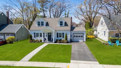 11 Borden Street Shrewsbury Boro NJ 07702