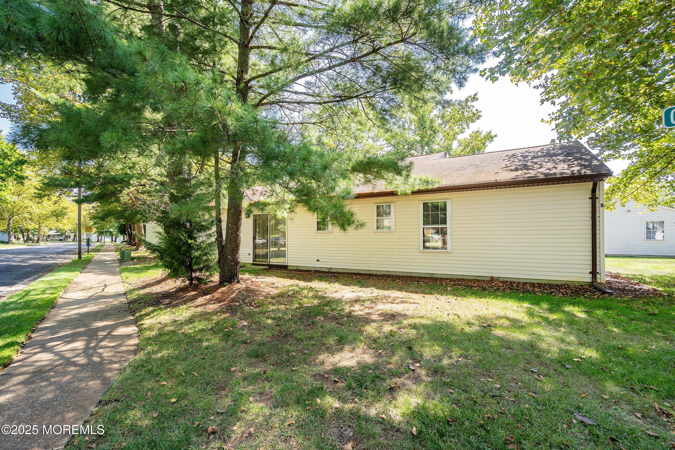 5 Morden Close Freehold NJ 07728