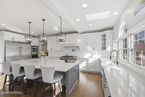 1 Lakeview Drive Manalapan NJ 07726
