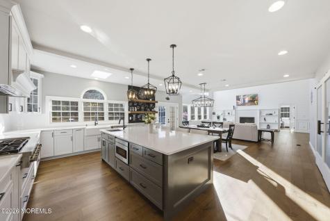 1 Lakeview Drive Manalapan NJ 07726