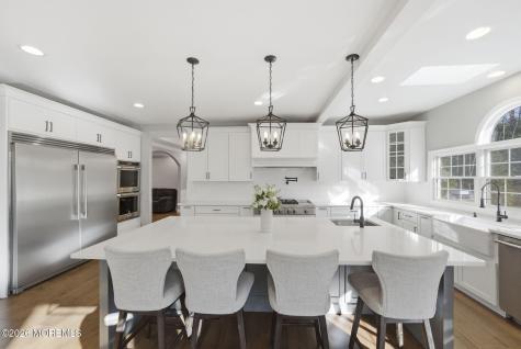 1 Lakeview Drive Manalapan NJ 07726