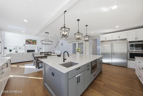 1 Lakeview Drive Manalapan NJ 07726