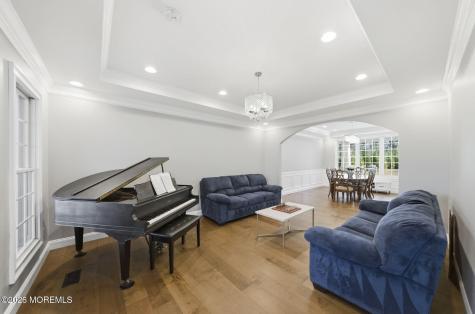 1 Lakeview Drive Manalapan NJ 07726