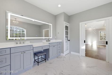 1 Lakeview Drive Manalapan NJ 07726