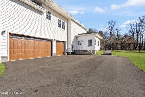 1 Lakeview Drive Manalapan NJ 07726