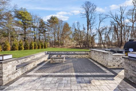 1 Lakeview Drive Manalapan NJ 07726