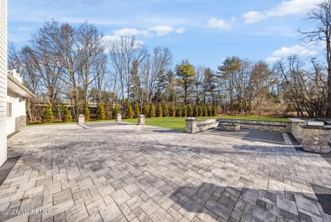 1 Lakeview Drive Manalapan NJ 07726
