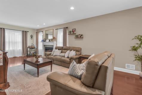16 Saveria Court Howell NJ 07731