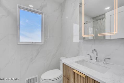 1 Robin Drive Oakhurst NJ 07755