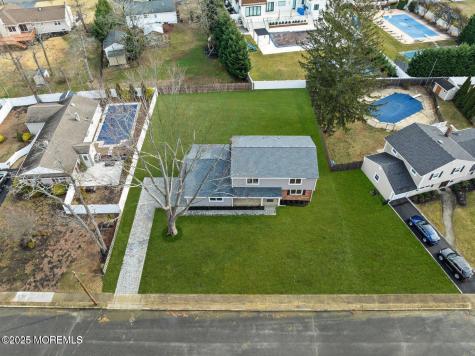 1 Robin Drive Oakhurst NJ 07755