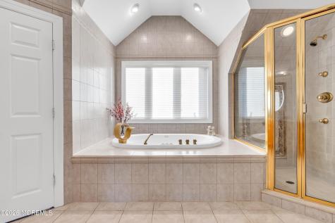 18 Haviland Drive Millstone NJ 08535