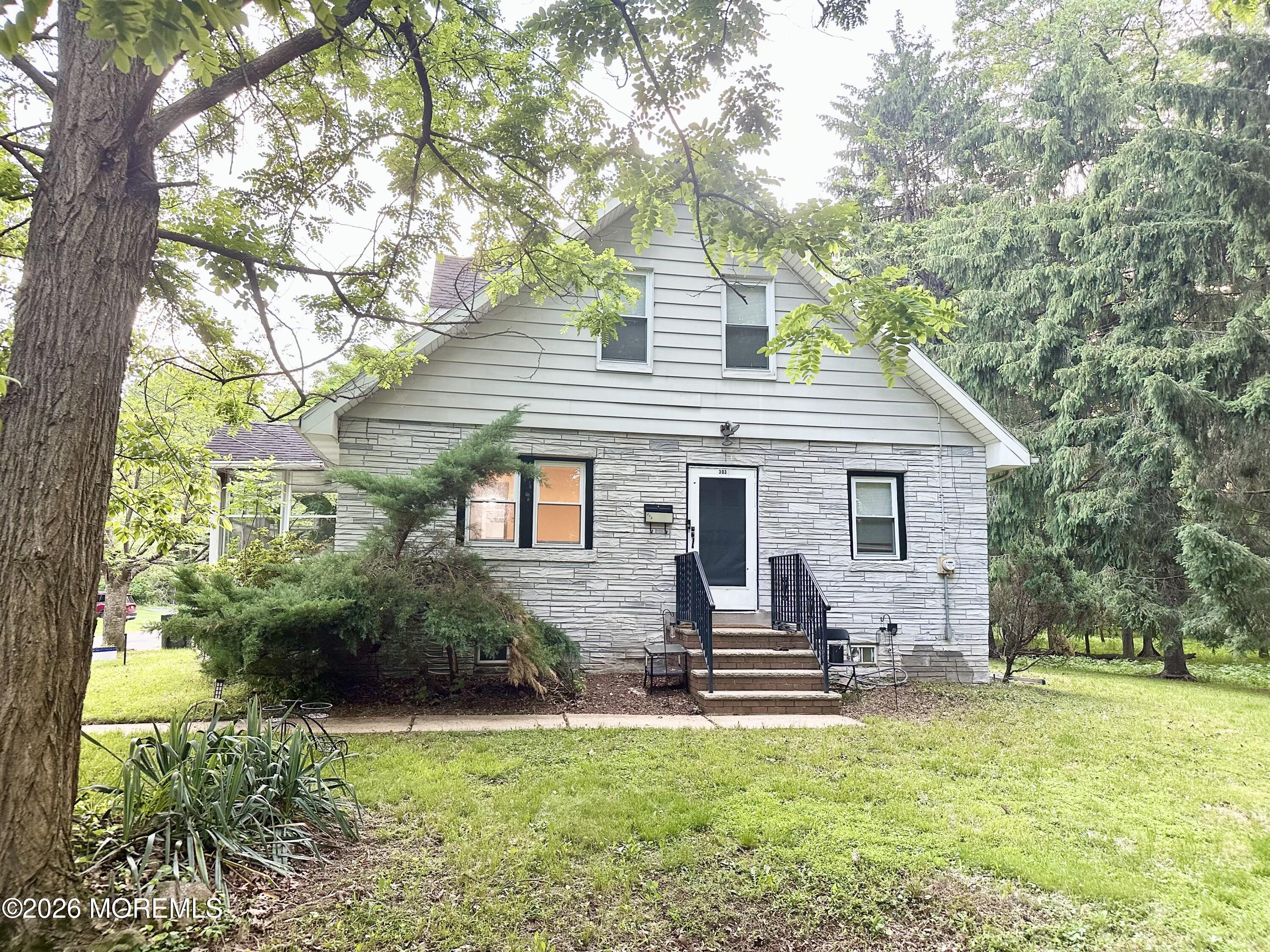 303 Stephenson Avenue Middlesex NJ 08846