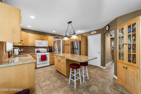 1 Pineview Court Monroe NJ 08831