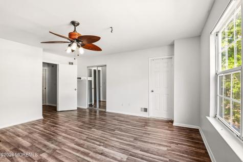 520 Davids Court Lakewood NJ 08701