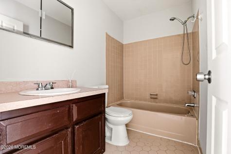 520 Davids Court Lakewood NJ 08701