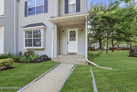 520 Davids Court Lakewood NJ 08701