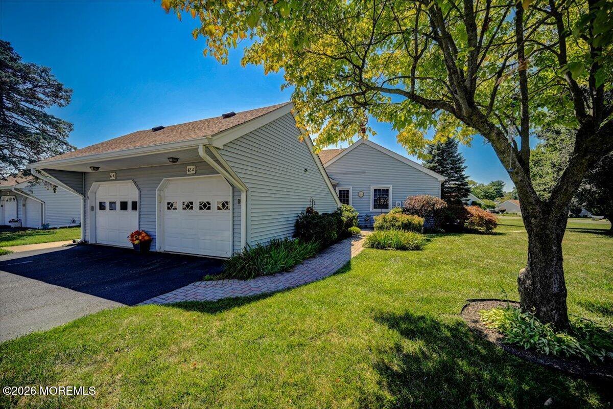 42 Piazza Correale Freehold NJ 07728