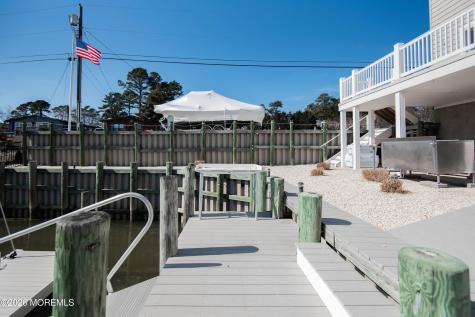 20 Edgewater Drive Tuckerton NJ 08087