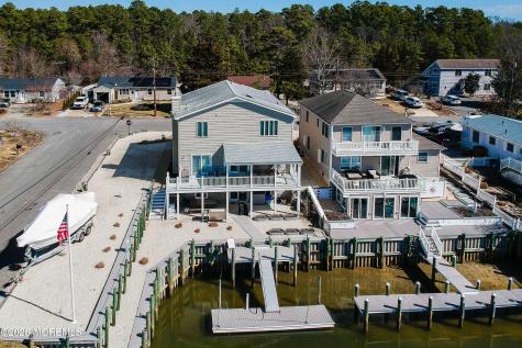 20 Edgewater Drive Tuckerton NJ 08087
