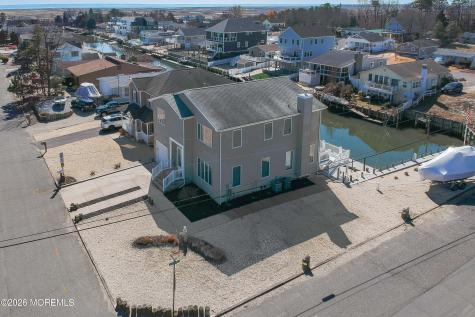 20 Edgewater Drive Tuckerton NJ 08087