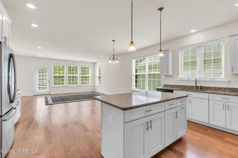 78 Woodside Lane Whiting NJ 08759