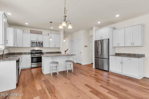 78 Woodside Lane Whiting NJ 08759