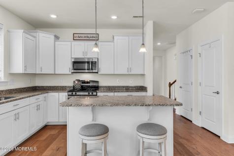 78 Woodside Lane Whiting NJ 08759