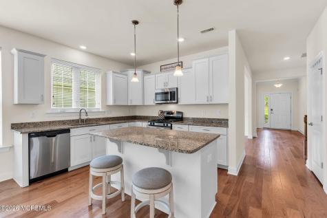 78 Woodside Lane Whiting NJ 08759