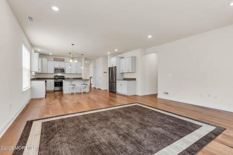 78 Woodside Lane Whiting NJ 08759