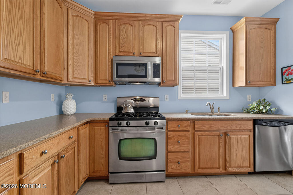 21 Snowberry Lane Howell NJ 07731