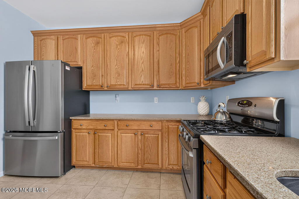21 Snowberry Lane Howell NJ 07731