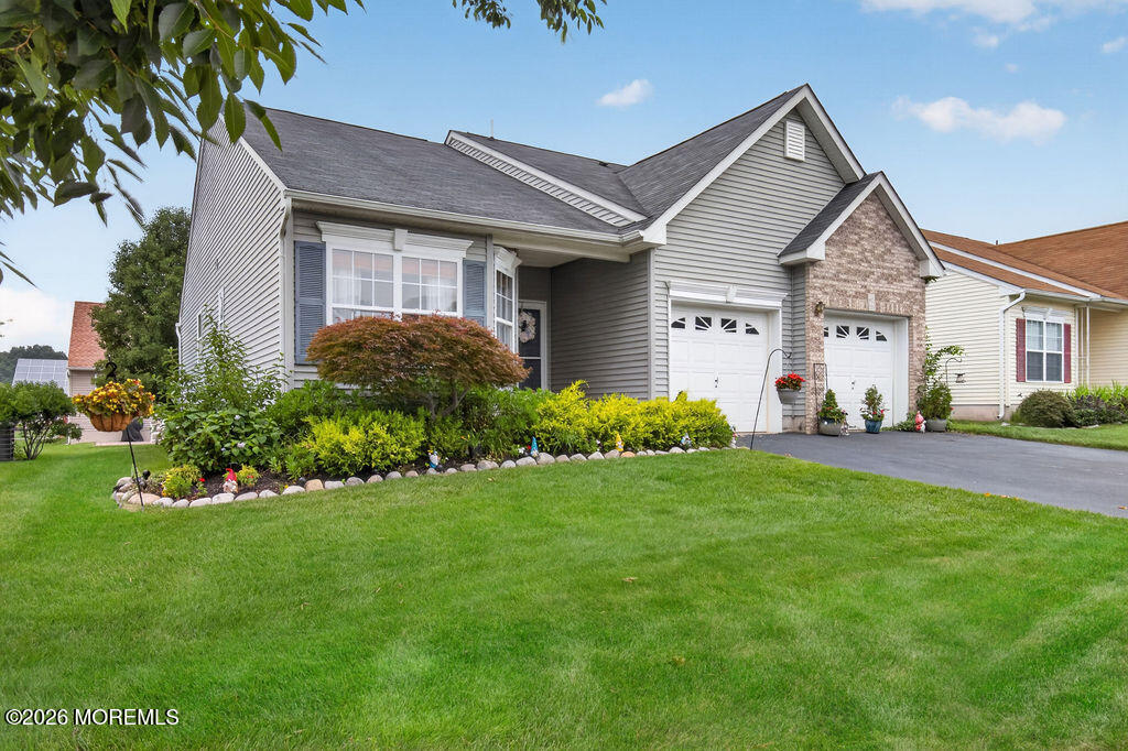 21 Snowberry Lane Howell NJ 07731