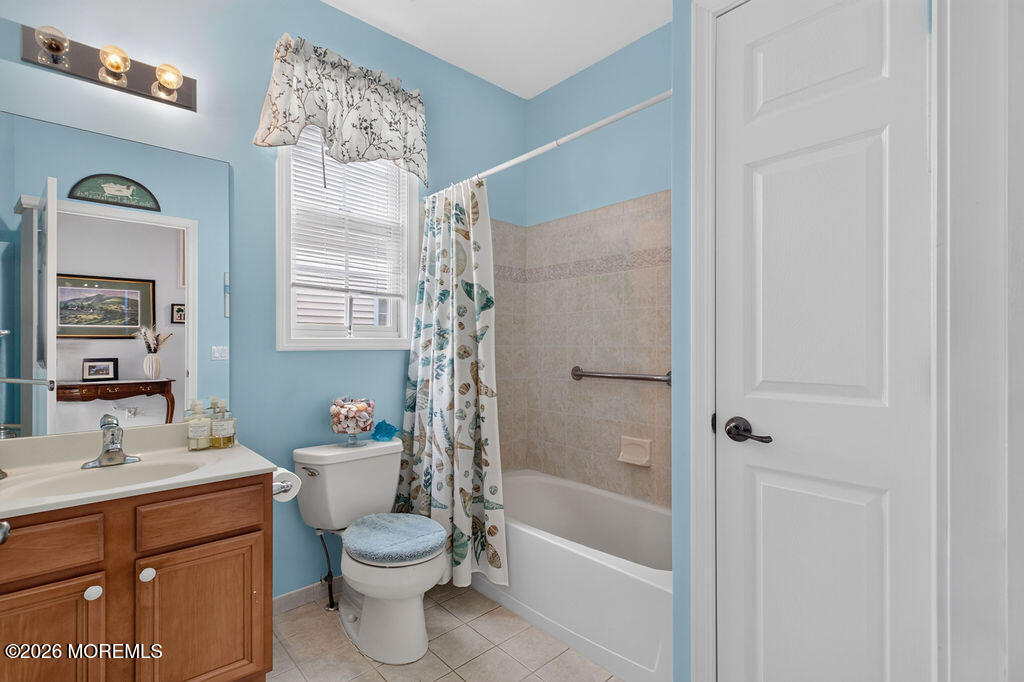 21 Snowberry Lane Howell NJ 07731