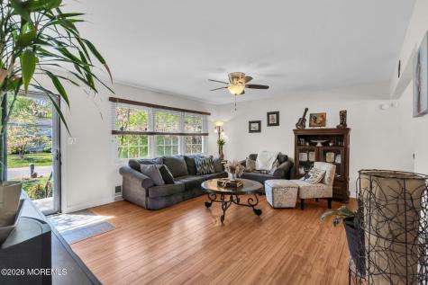8 Peach Tree Street Jackson NJ 08527