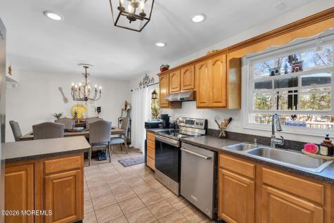 8 Peach Tree Street Jackson NJ 08527