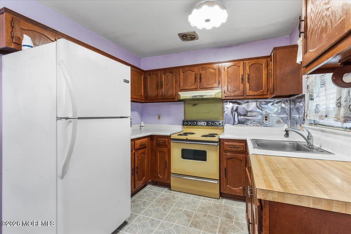 6 Mason Lane Whiting NJ 08759