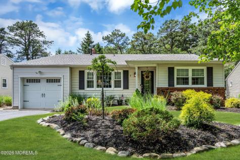 7 Nostrand Drive Toms River NJ 08757