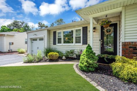 7 Nostrand Drive Toms River NJ 08757