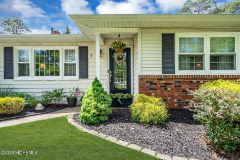7 Nostrand Drive Toms River NJ 08757