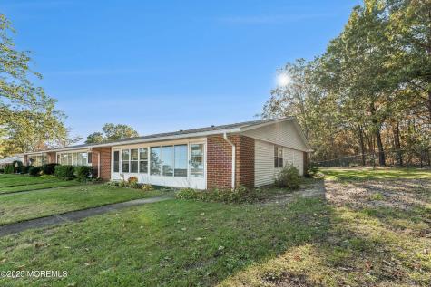 829F Balmoral Court Lakewood NJ 08701