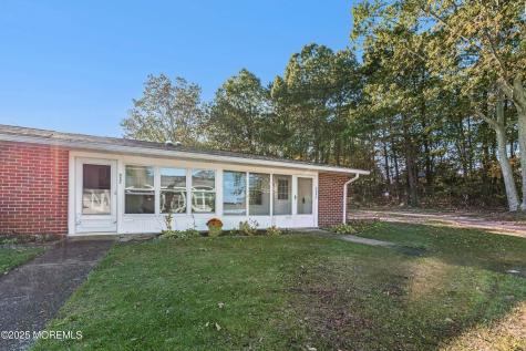 829F Balmoral Court Lakewood NJ 08701