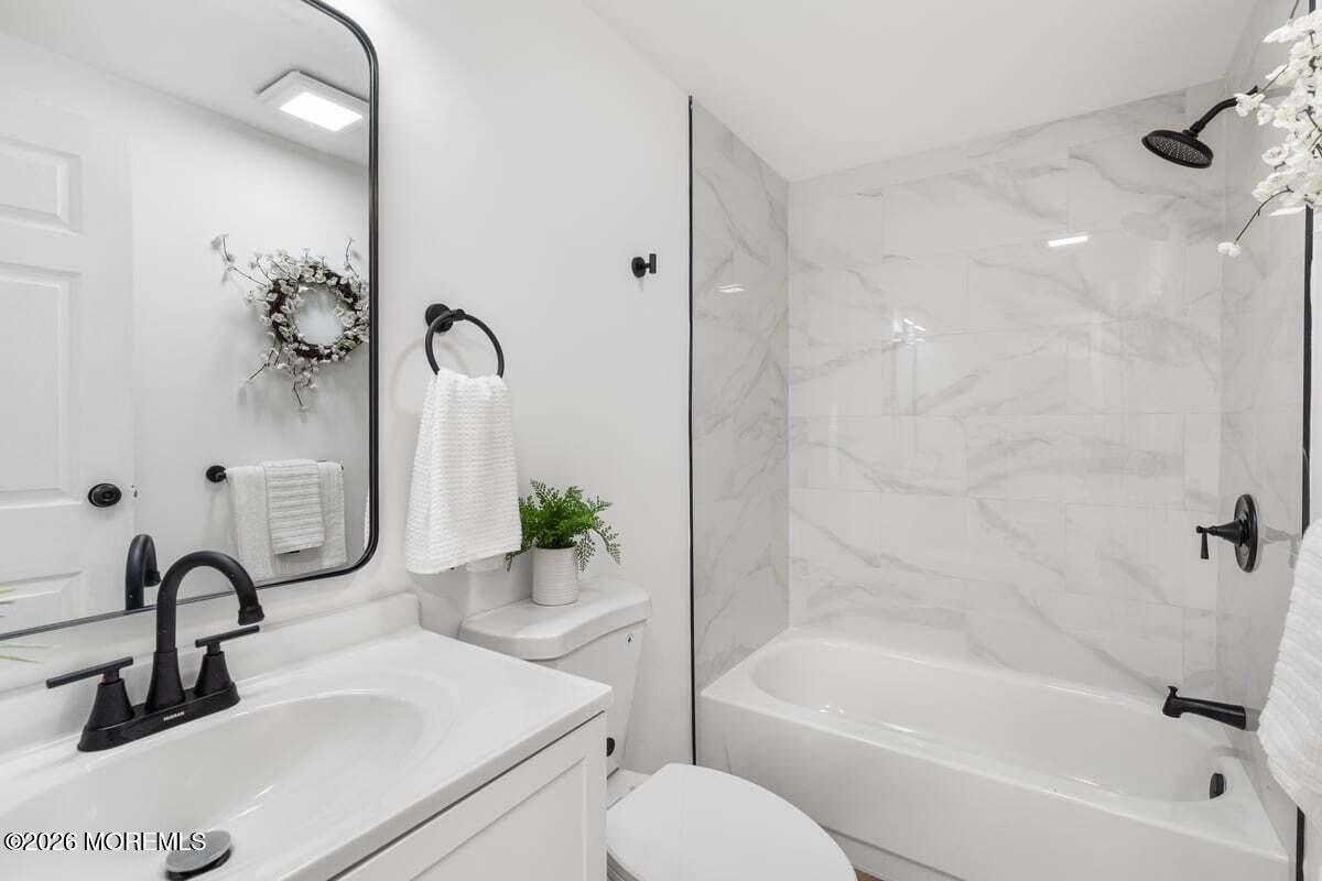 35 Deer Way Manalapan NJ 07726