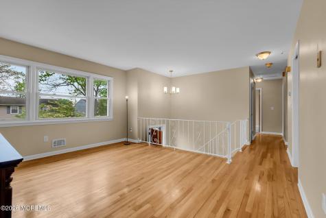 586 Pennsylvania Avenue Brick NJ 08724