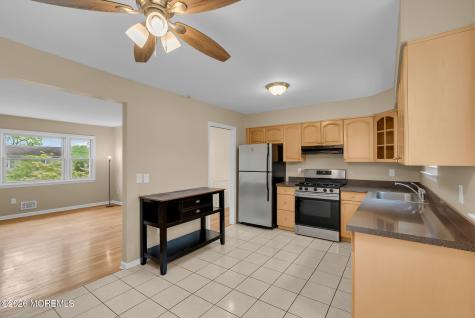 586 Pennsylvania Avenue Brick NJ 08724