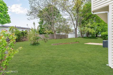 586 Pennsylvania Avenue Brick NJ 08724